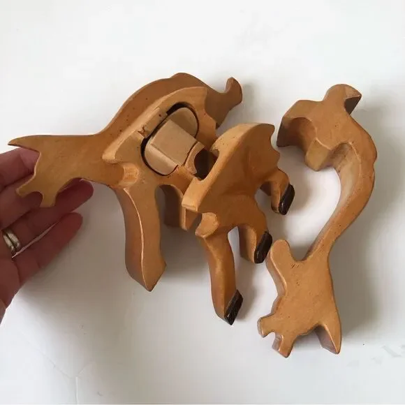 Animal wooden carved stash away puzzle box - Picture 6 of 8